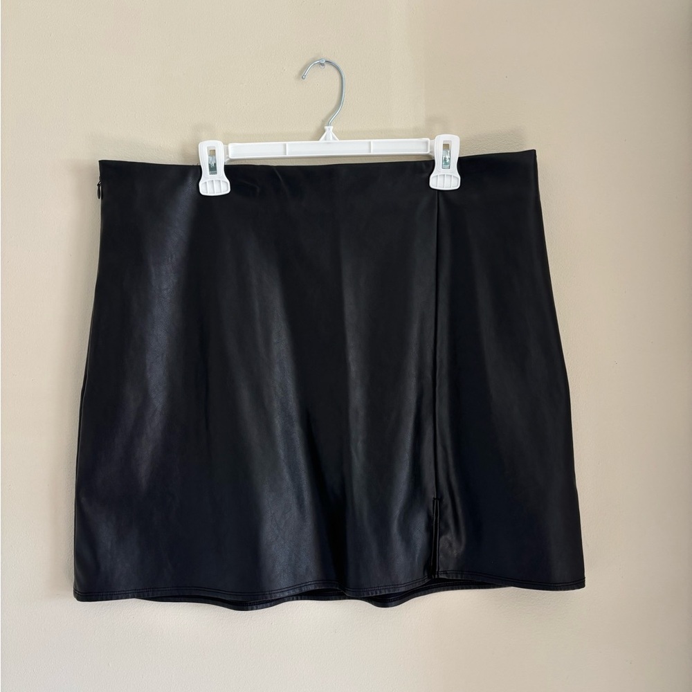 Old Navy Black Faux Leather Mini Skirt